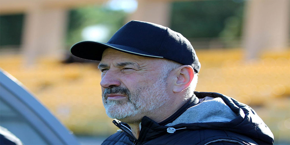 بلندترین سرمربی لیگ برتر را بشناسید (عکس) - حاشیه های فوتبالی بلندترین سرمربی لیگ برتر را بشناسید (عکس)