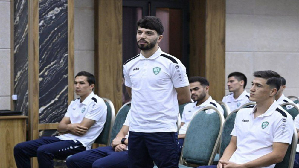 رئیس فدراسیون ازبکستان در محل اردوی حریف ایران - حاشیه های فوتبالی رئیس فدراسیون ازبکستان در محل اردوی حریف ایران