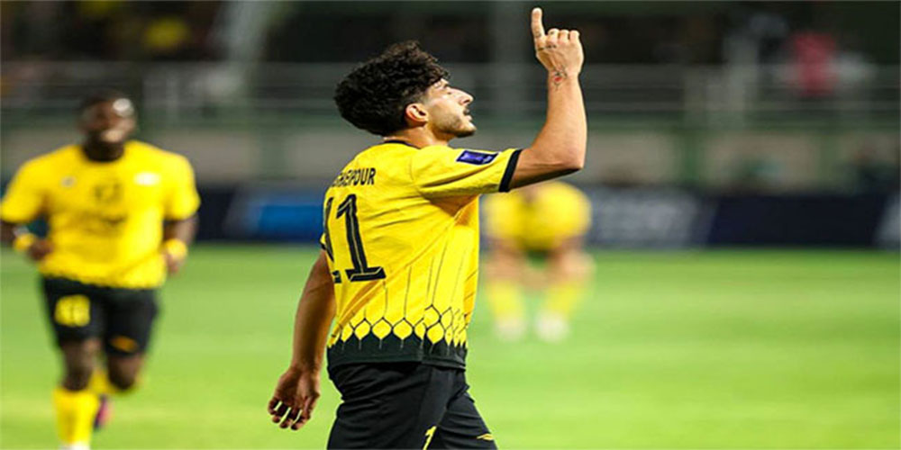 ملیپوش هفتم سپاهان در زمین آرارات! (عکس) - حاشیه های فوتبالی ملیپوش هفتم سپاهان در زمین آرارات! (عکس)