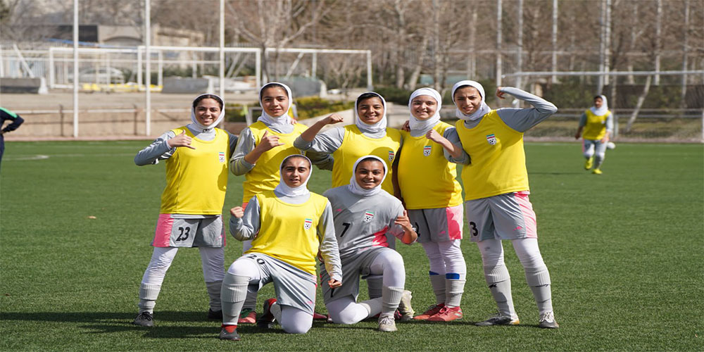 شروع اردوی تیم ملی دختران نوجوان در کمپ تیم ملی! - حاشیه های فوتبالی شروع اردوی تیم ملی دختران نوجوان در کمپ تیم ملی!