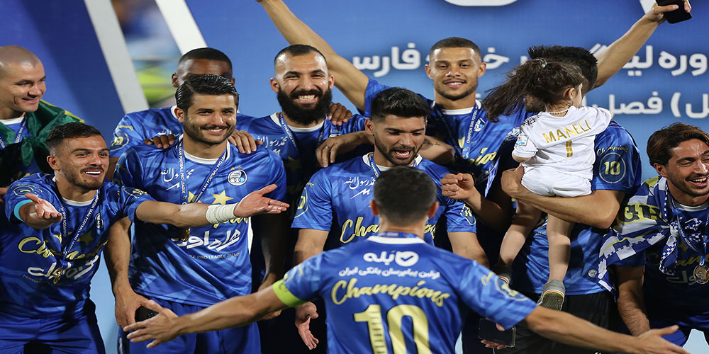 یک پرسپولیسی و یک استقلالی به تیم ملی اضافه شدند - حاشیه های فوتبالی یک پرسپولیسی و یک استقلالی به تیم ملی اضافه شدند