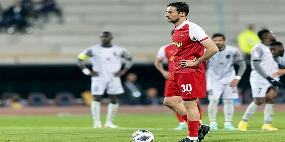 درخواست هوادار پرسپولیسی برای گرفتن پیراهن گولسیانی 