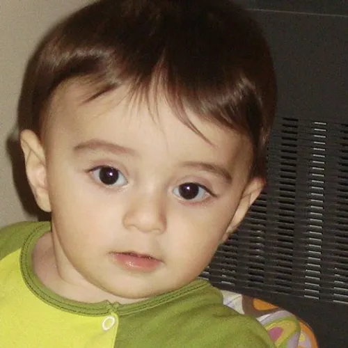 کودکی حسین حسینی