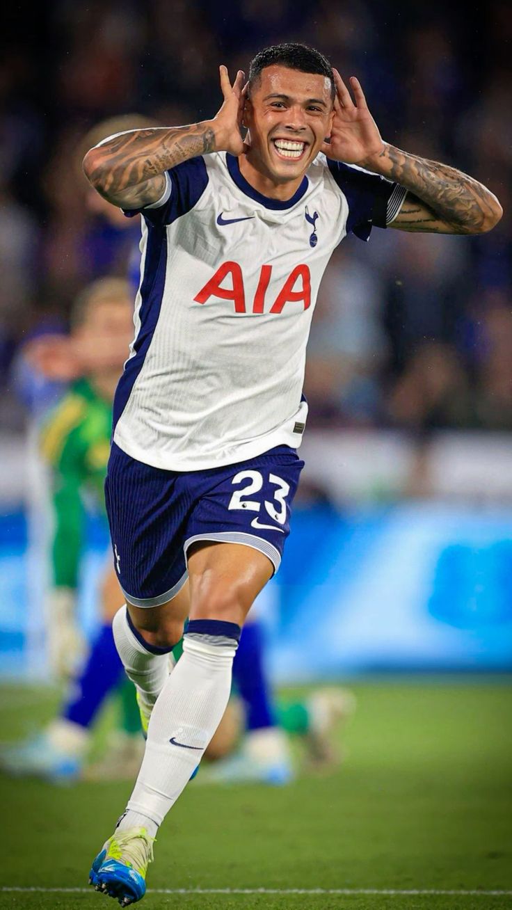 wallpaper 4k Pedro Porro