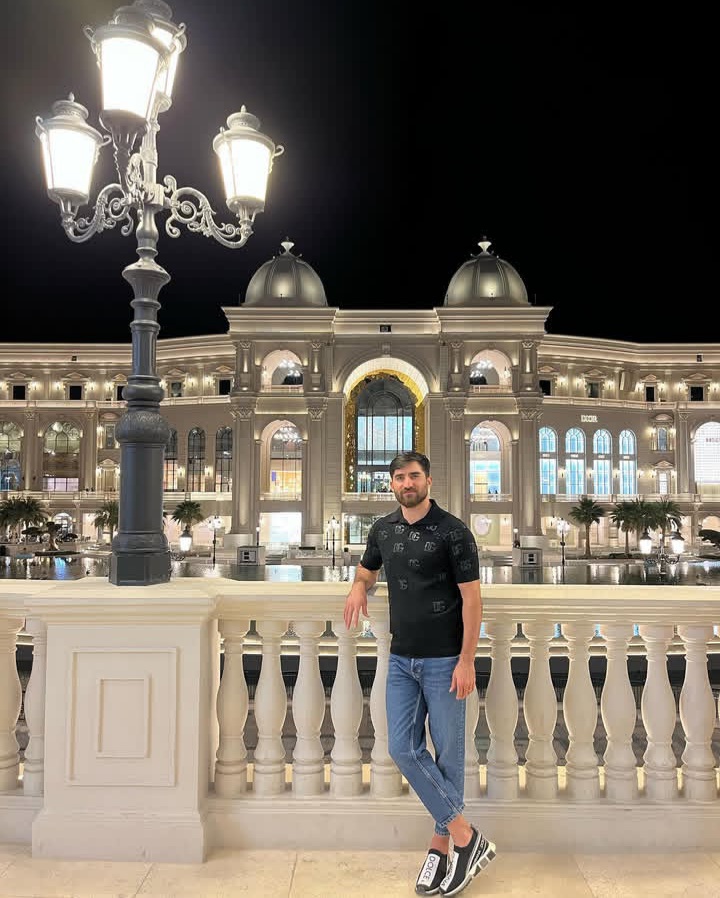 مهرداد محمدی گرانترین بازیکن آبی پوش مهرداد محمدی گرانترین بازیکن آبی پوش