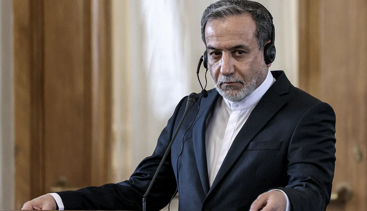 wallpaper abbas araghchi