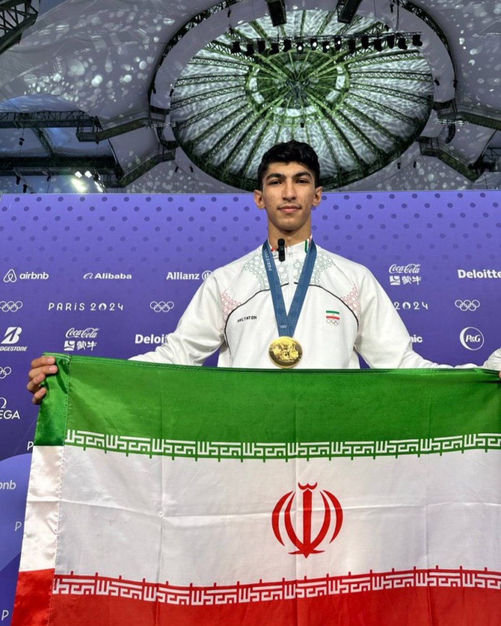 آرین سلیمی زندگی نامه