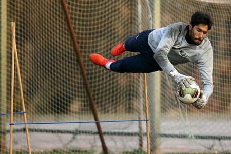 حسینی بهترین سنگربان سال ایران