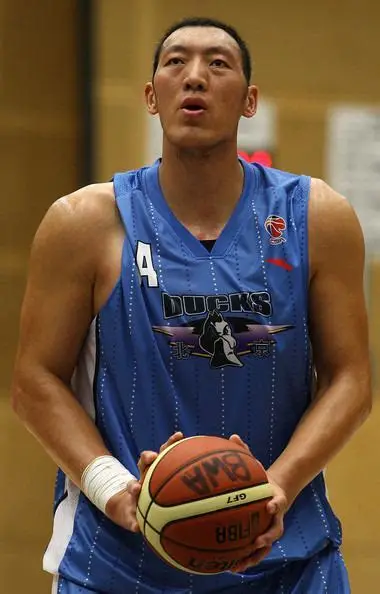 سان مینگ مینگ بسکتبال حرفه‌ای