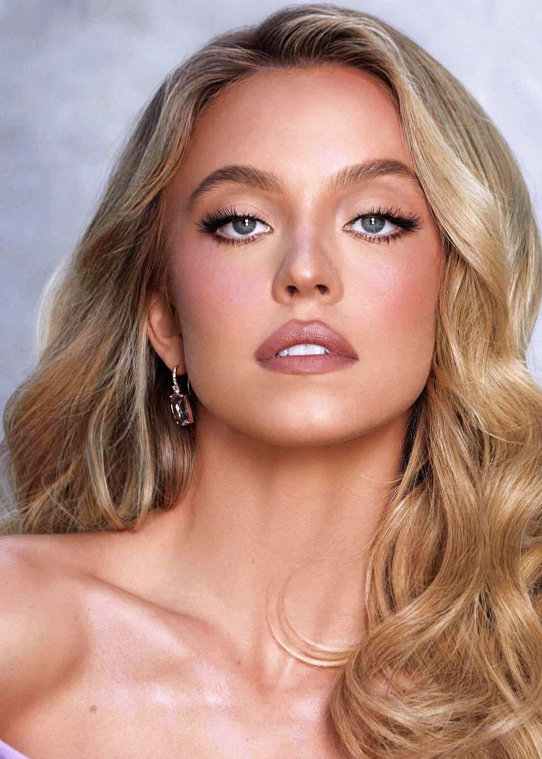 عکس سیدنی سوئینی