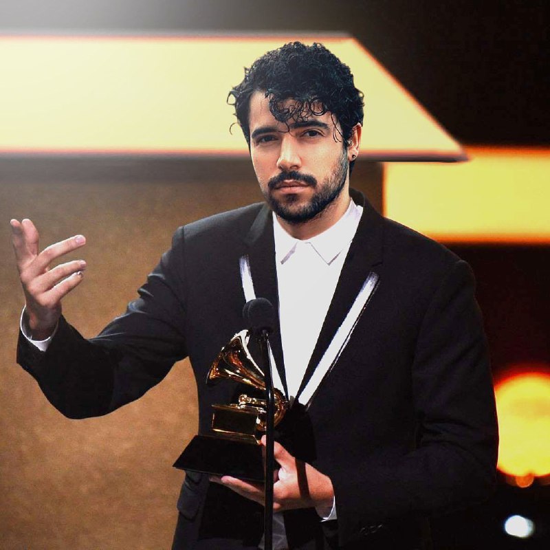 عکس شروین حاجی‌پور برای موبایل