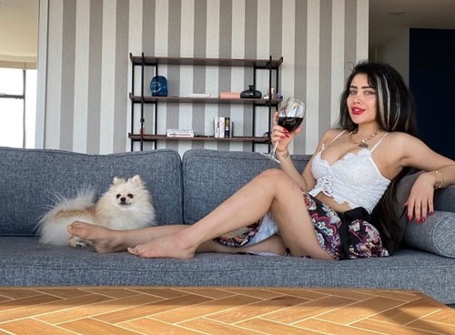 عکس نازنین همدانی‌ رقاص