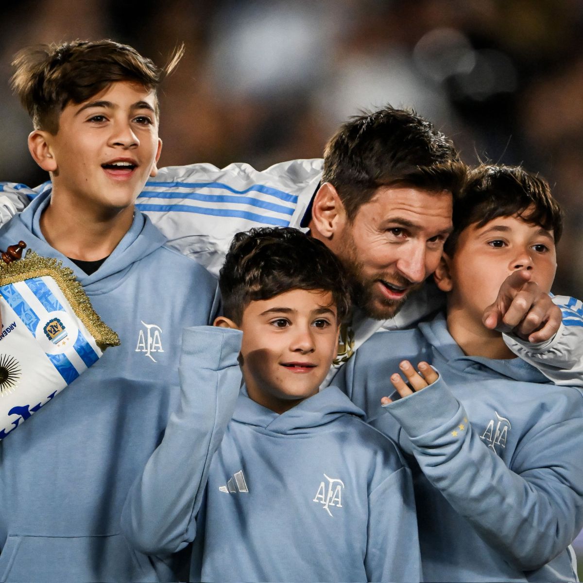 مسی از تیم ملی خداحافظی کرد مسی از تیم ملی خداحافظی کرد