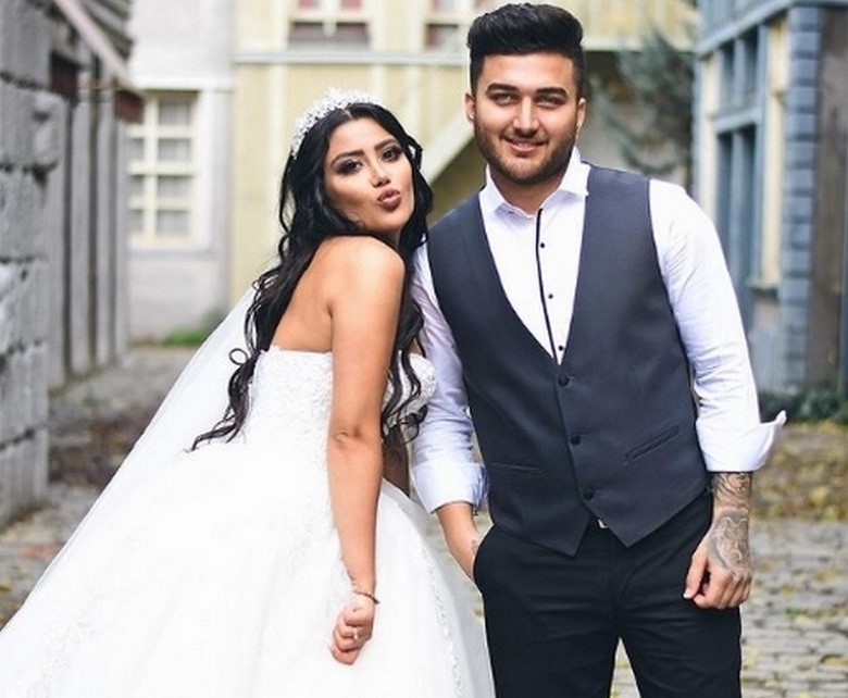 نازنین همدانی‌ همکاری با پویان مختاری