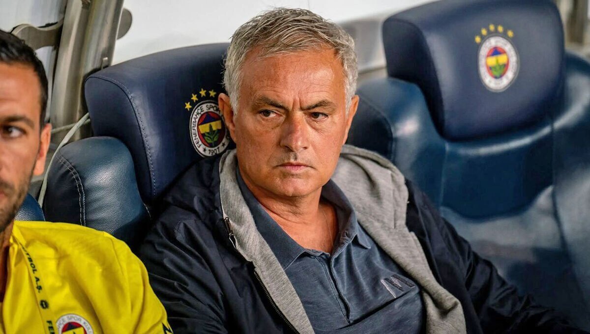 ژوزه مورینیو سر مربی بفینکام شد ژوزه مورینیو سر مربی بفینکام شد