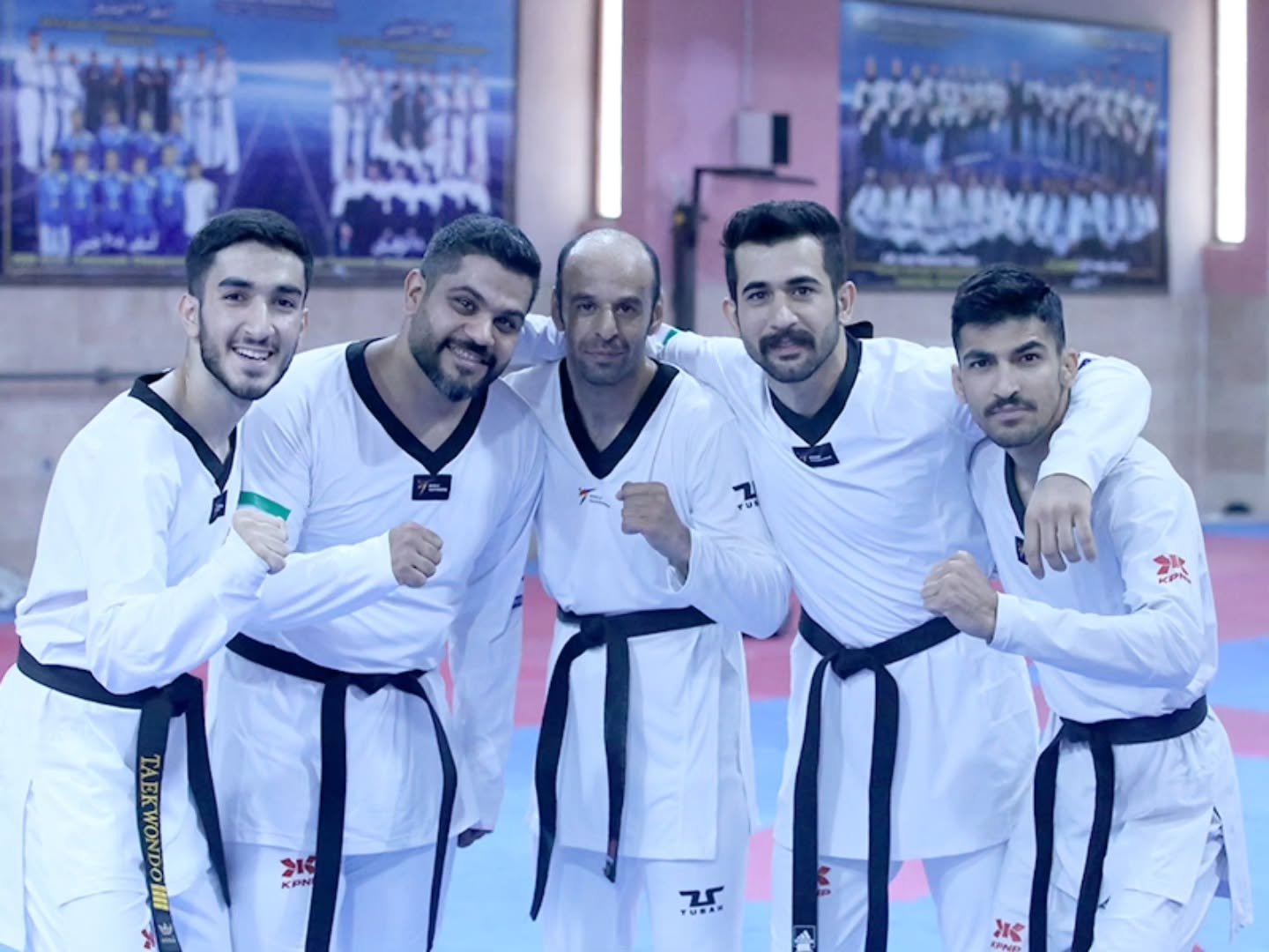 عکس پروفایل حامد حق‌شناس