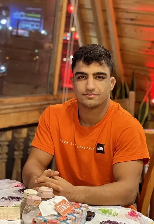 احمد محمدنژاد جوان کشتی‌گیر آزادکار ایرانی