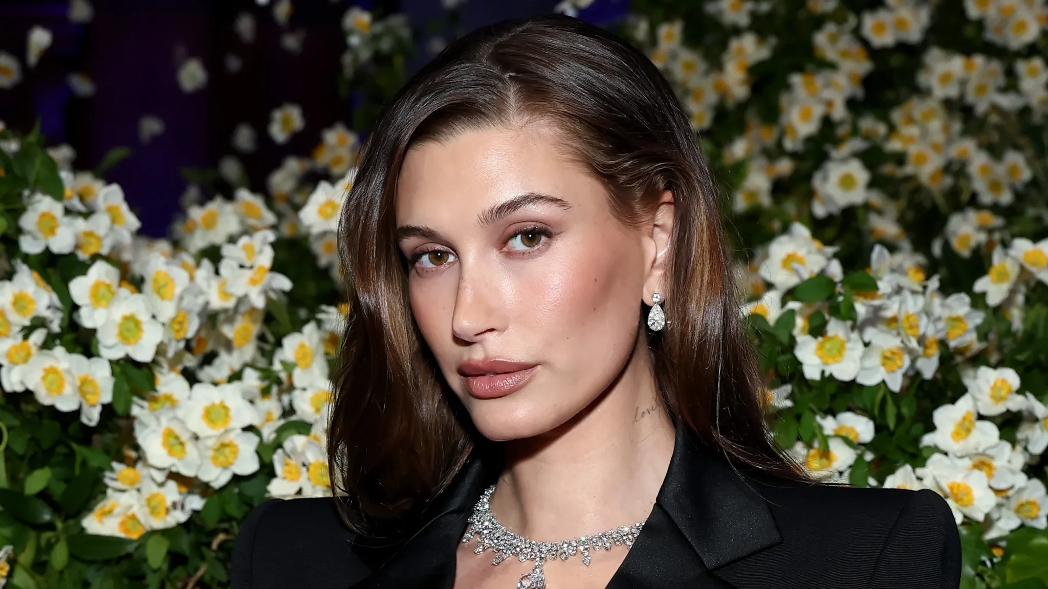 Hailey Bieber مدل و بلاگر Hailey Bieber مدل و بلاگر