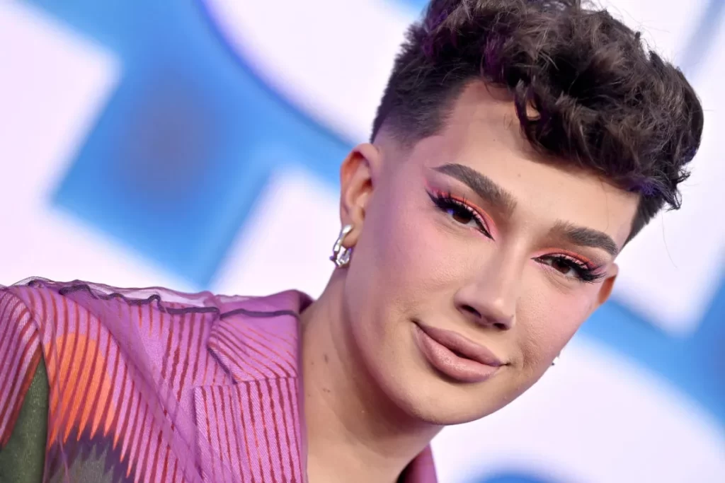 James Charles بلاگر میکاپ و سلبریتی