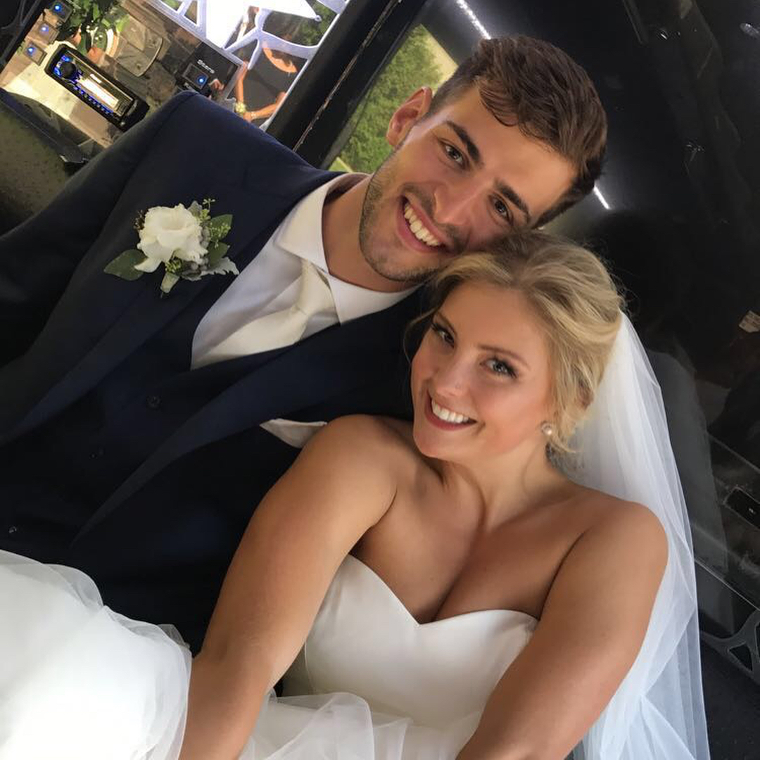 عکس همسر آرون راسل عکس همسر آرون راسل