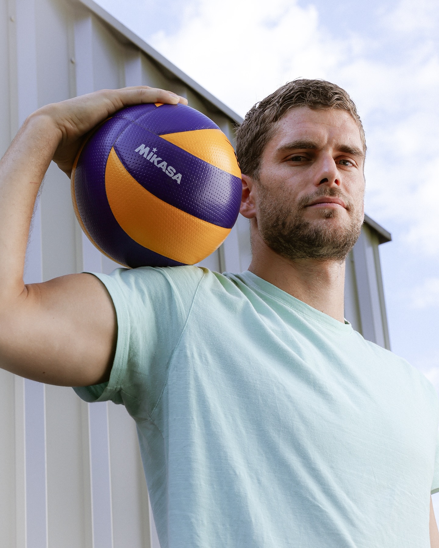 تروور کلونو والپیپر تروور کلونو والپیپر