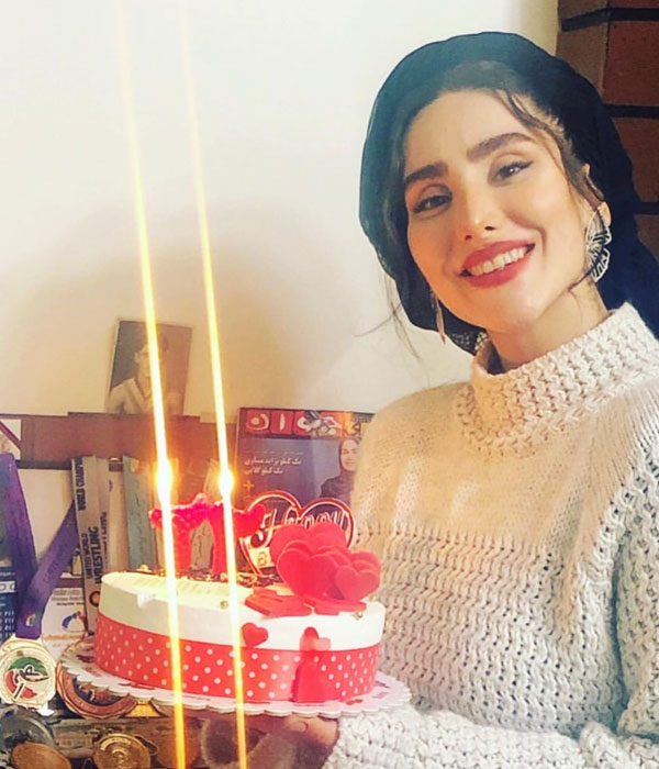 شهربانو دامغانی نژاد والپیپر