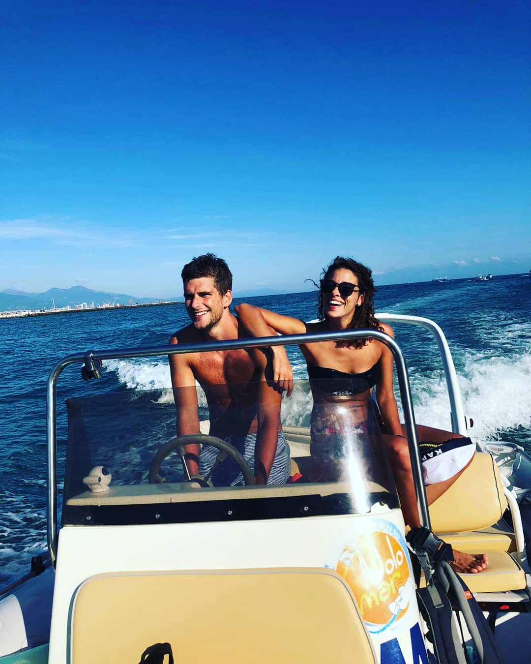 دوست دختر تروور کلونو دوست دختر تروور کلونو