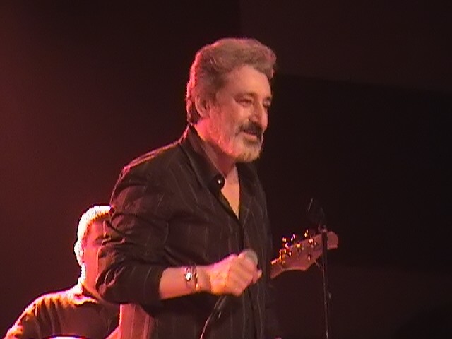 آغاز خوانندگی ابی