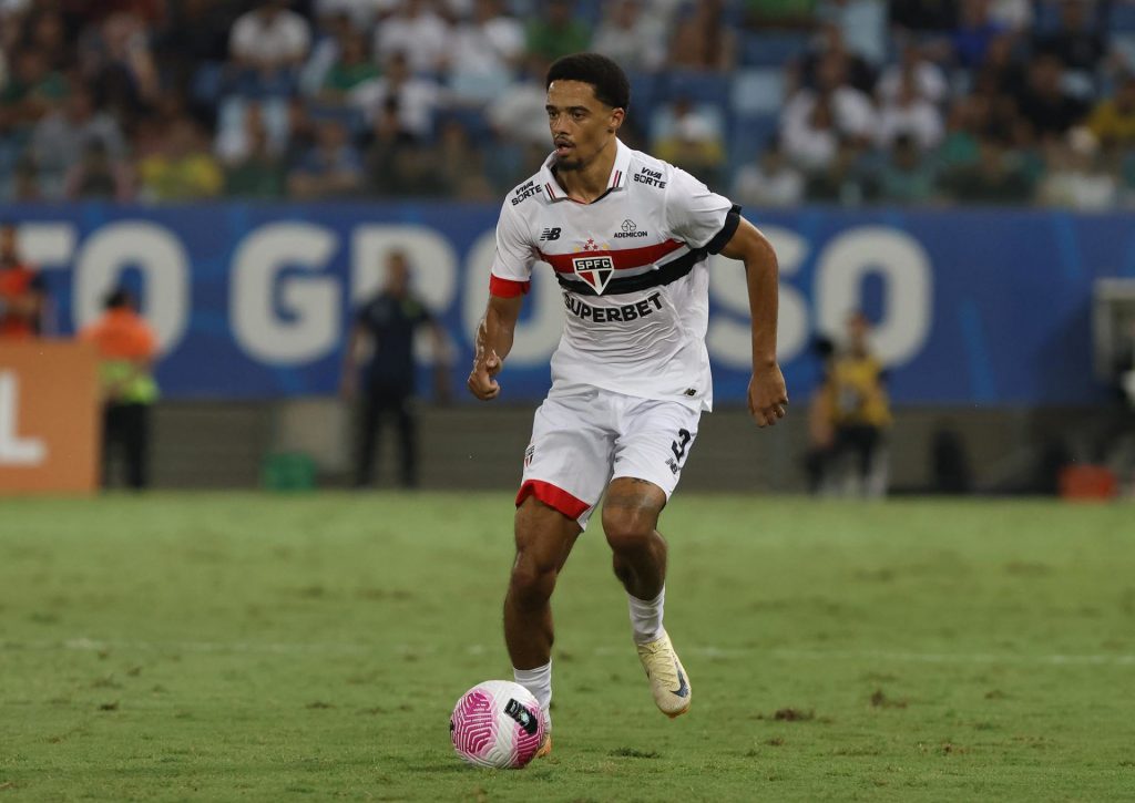 جمال لوییس تیم‌های پایه