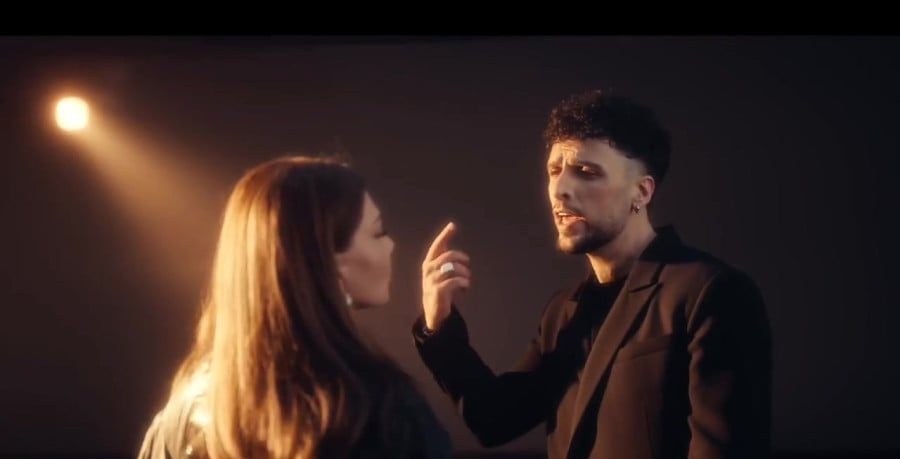 اهنگ سیام تبریزی و ابرو دور دور اهنگ سیام تبریزی و ابرو دور دور