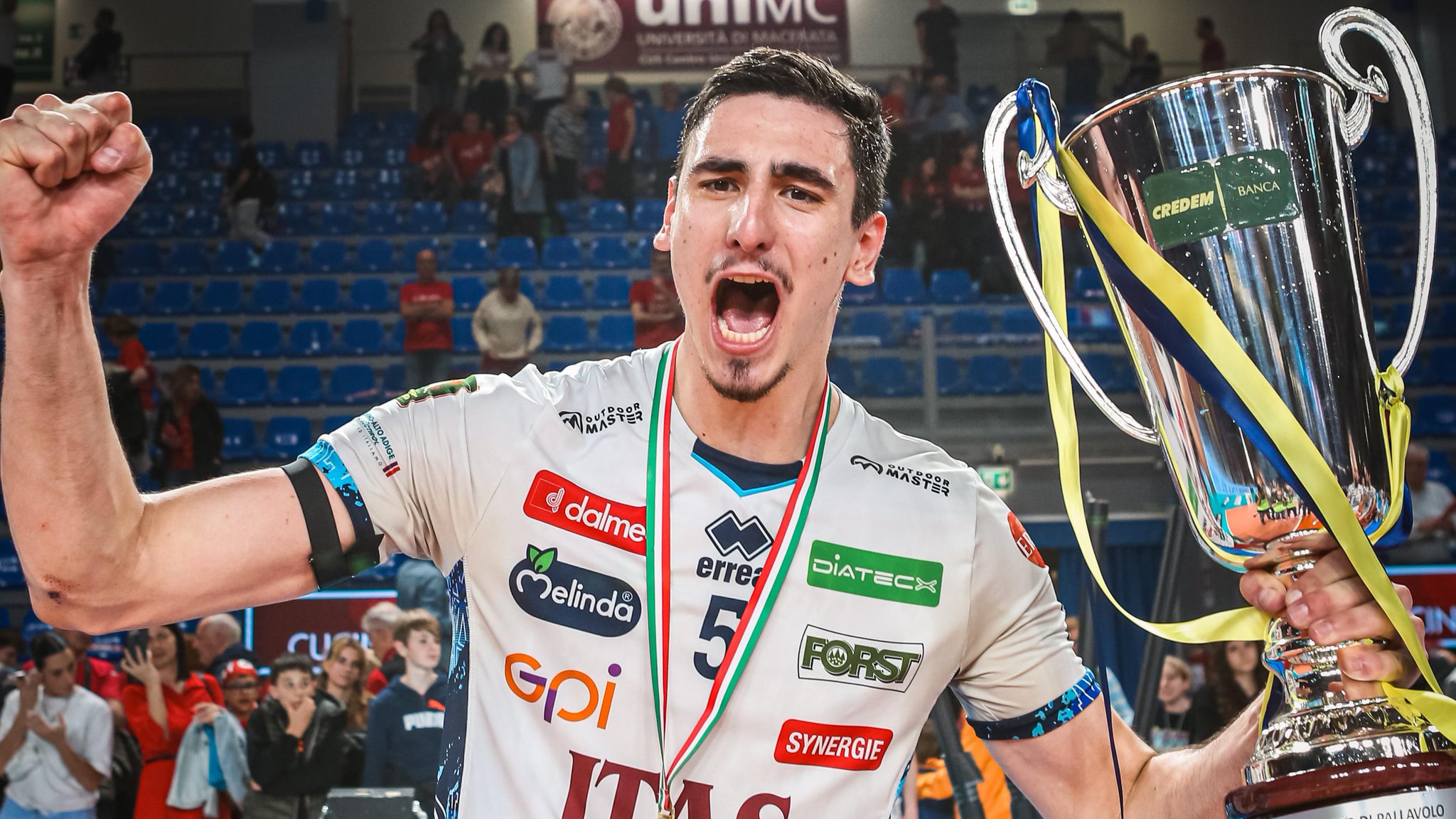 افتخارات و جام های الساندرو میکیلتو