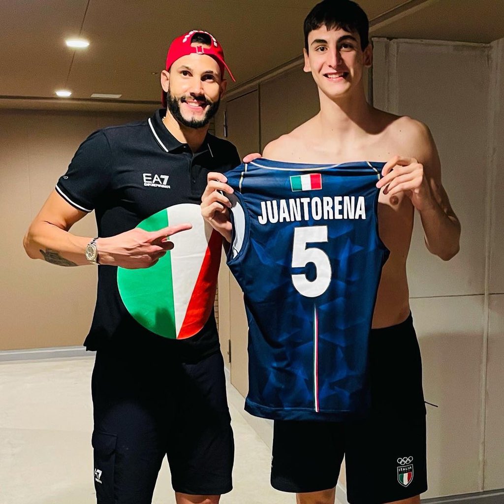 شماره پیراهن الساندرو میکیلتو