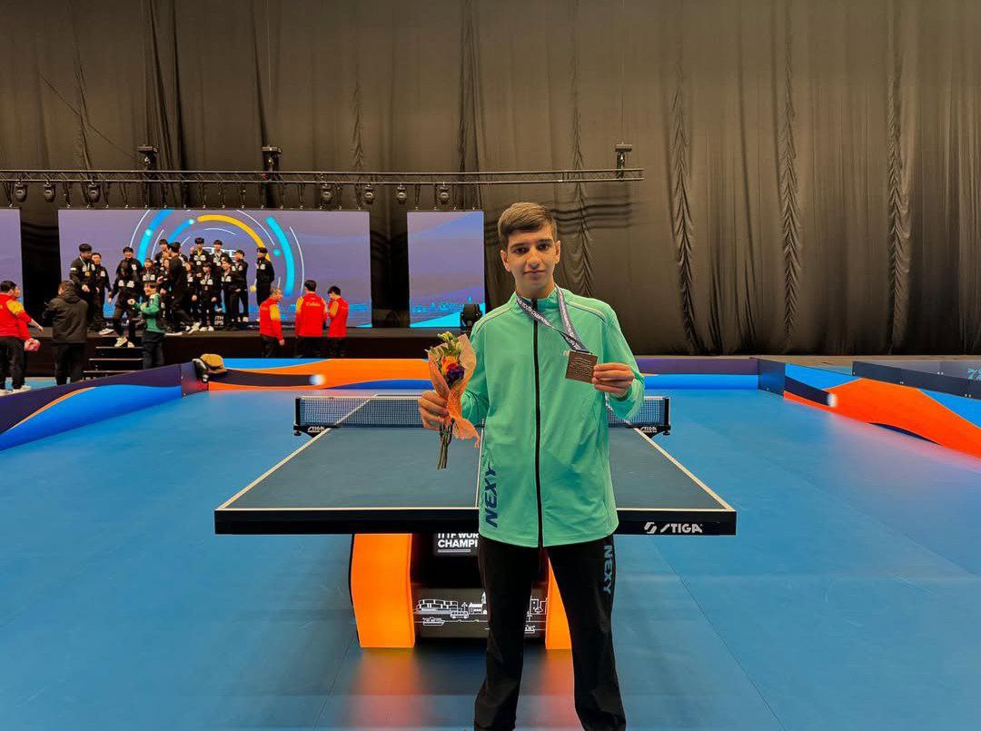 عکس بنیامین فرجی تنیس روی میز عکس بنیامین فرجی تنیس روی میز