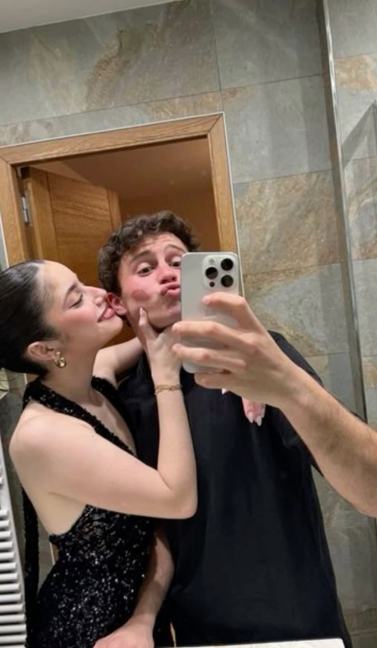 عکس مادالنا آراگائو و رلش عکس مادالنا آراگائو و رلش