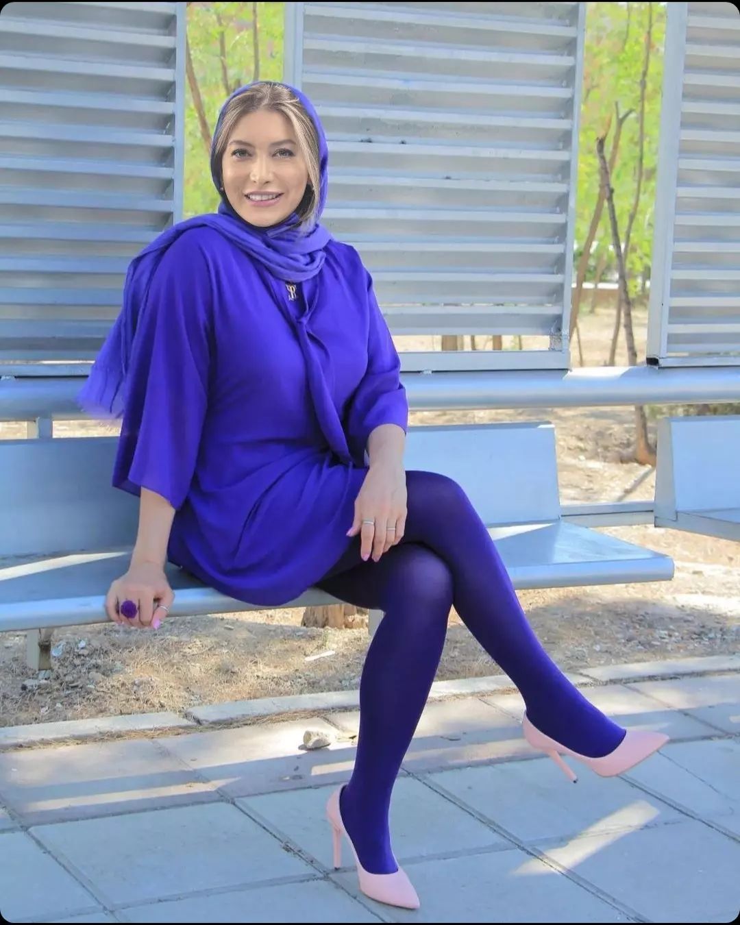 فریبا نادری عکس قدی فریبا نادری عکس قدی