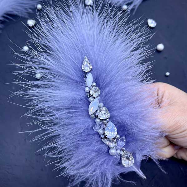 پر شترمرغ در بازار جهانی مد و دکوراسیون پر شترمرغ در بازار جهانی مد و دکوراسیون