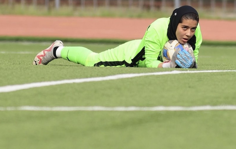 عکس آتنا توفیق دروازه بان