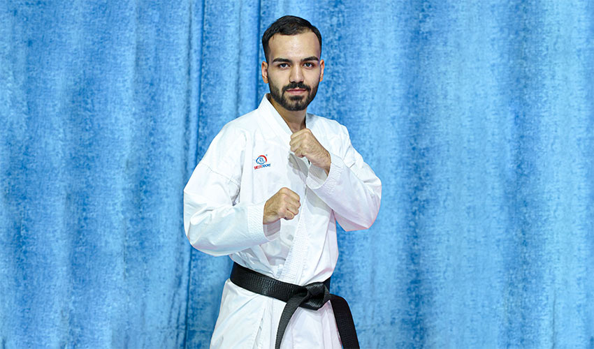 بیوگرافی امیر رضا برزویی