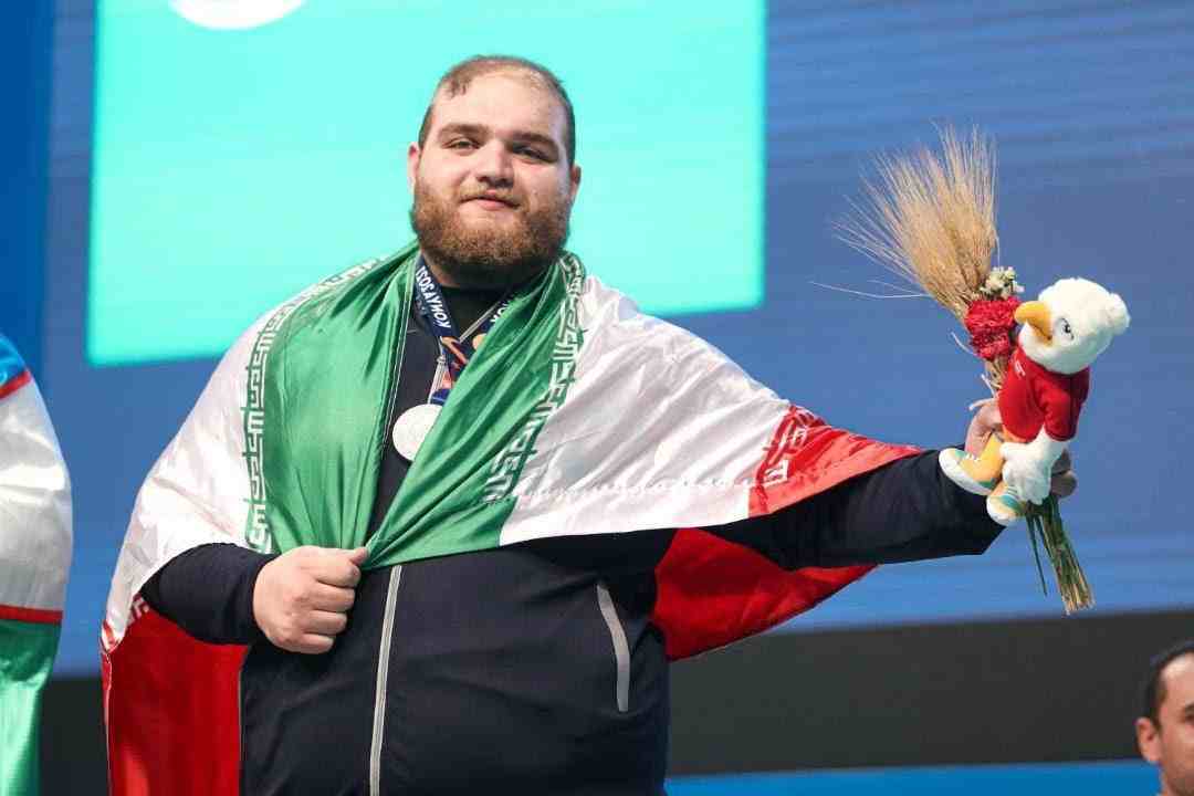 آیت شریفی و مدال نقره
