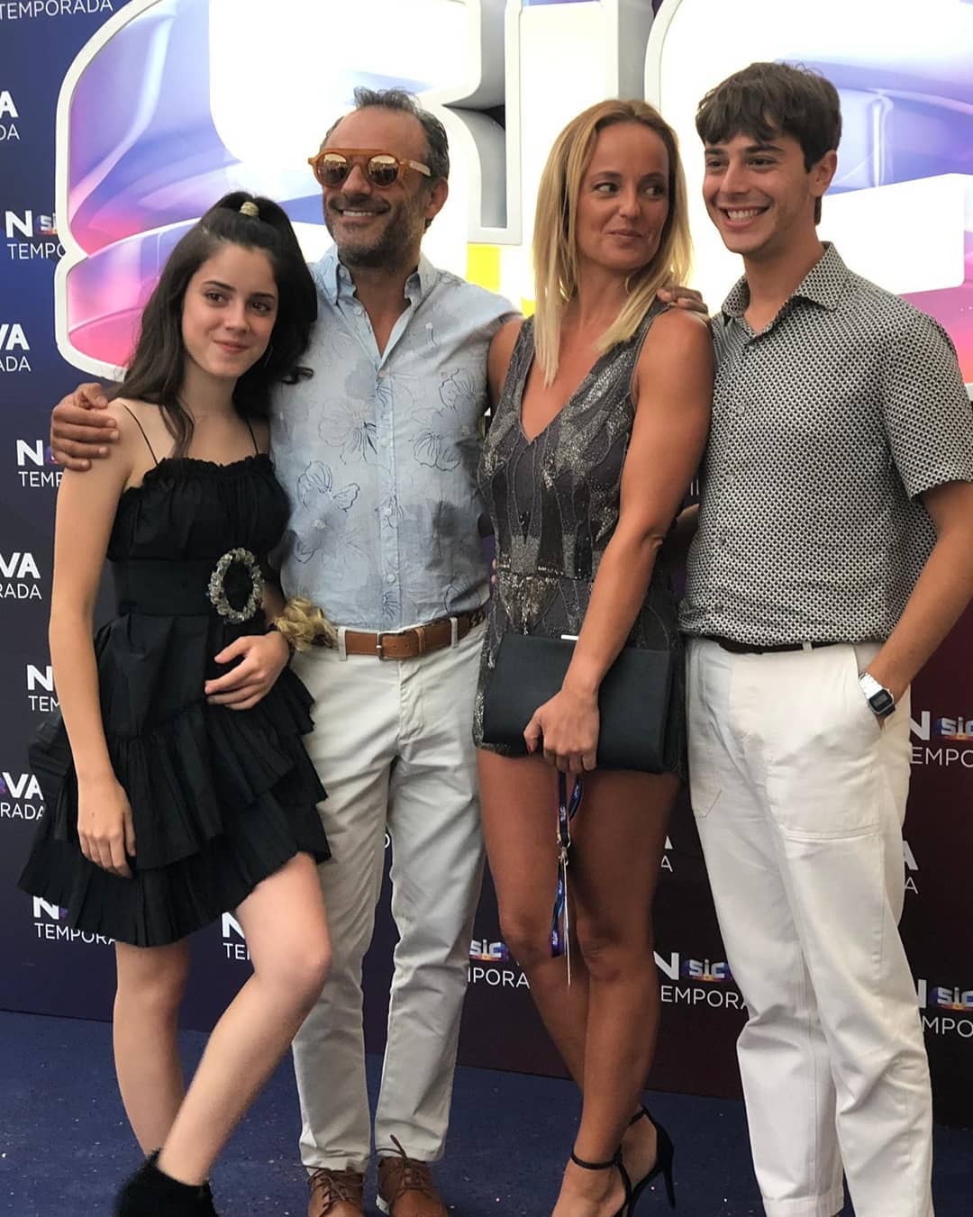 عکس خانوادگی مادالنا آراگائو عکس خانوادگی مادالنا آراگائو