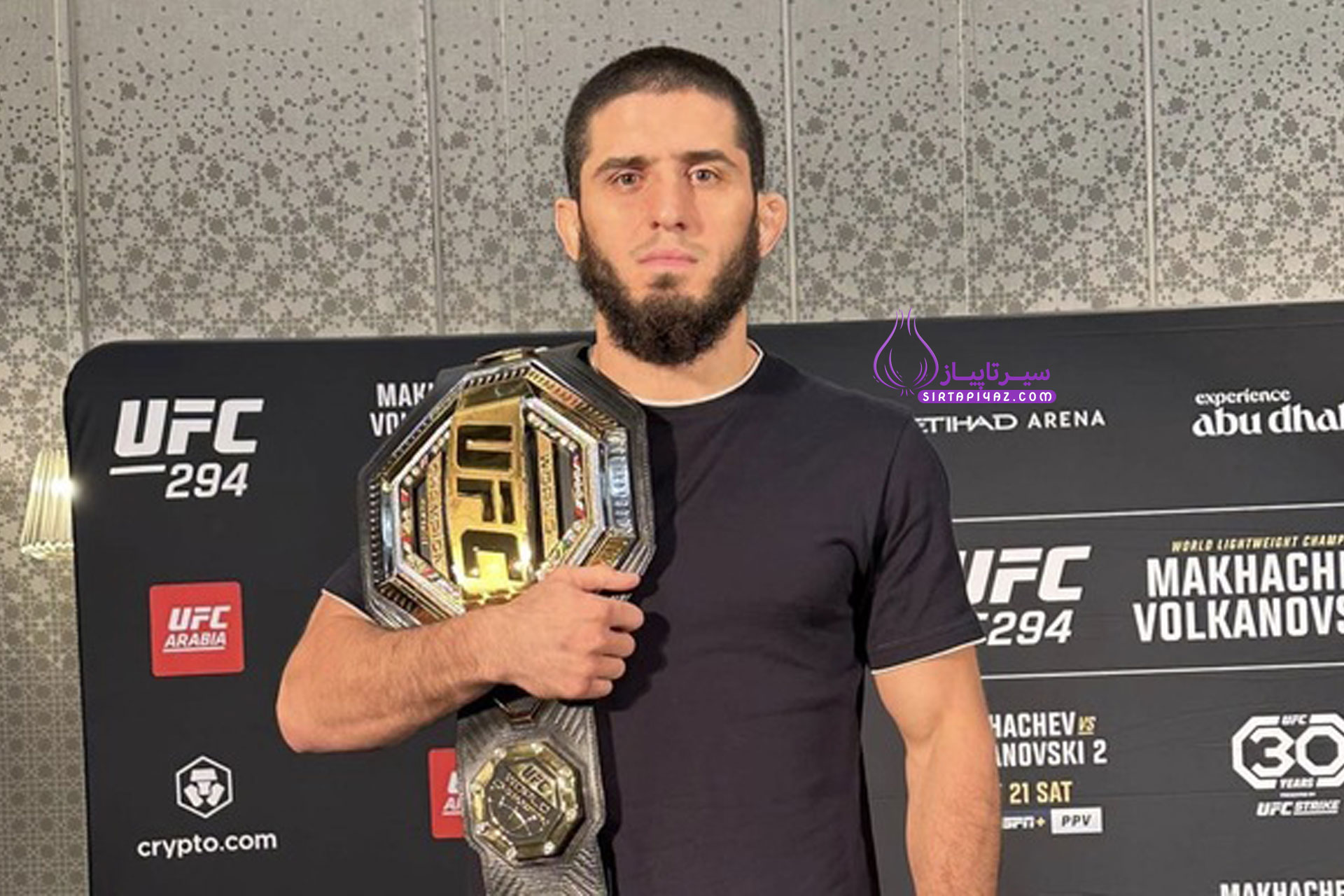 اسلام ماخاچف استاد سبک‌وزن UFC