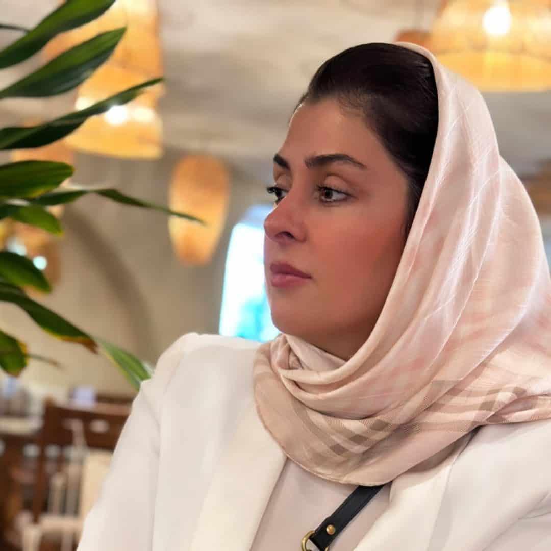 عکس از شیرین مقدم