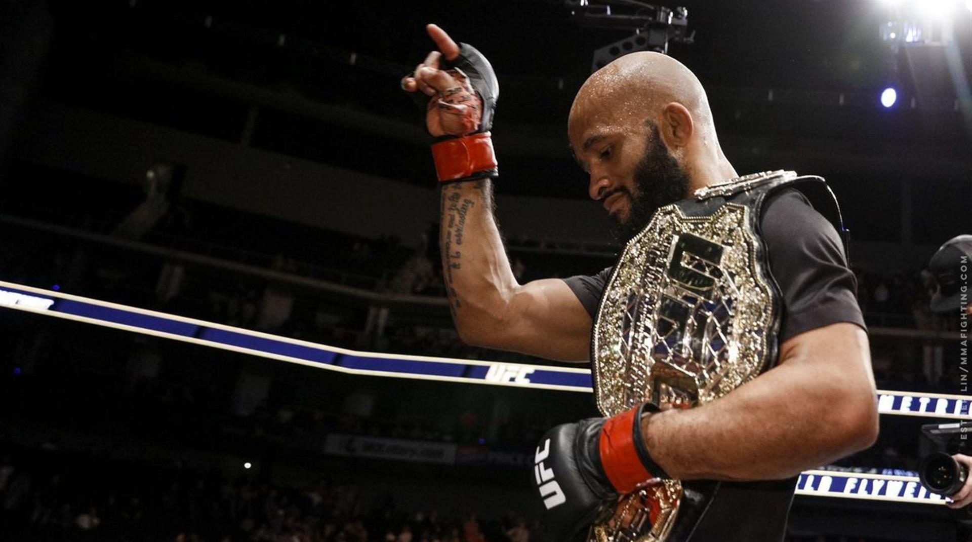 دیمیتریوس جانسون عکس جذاب