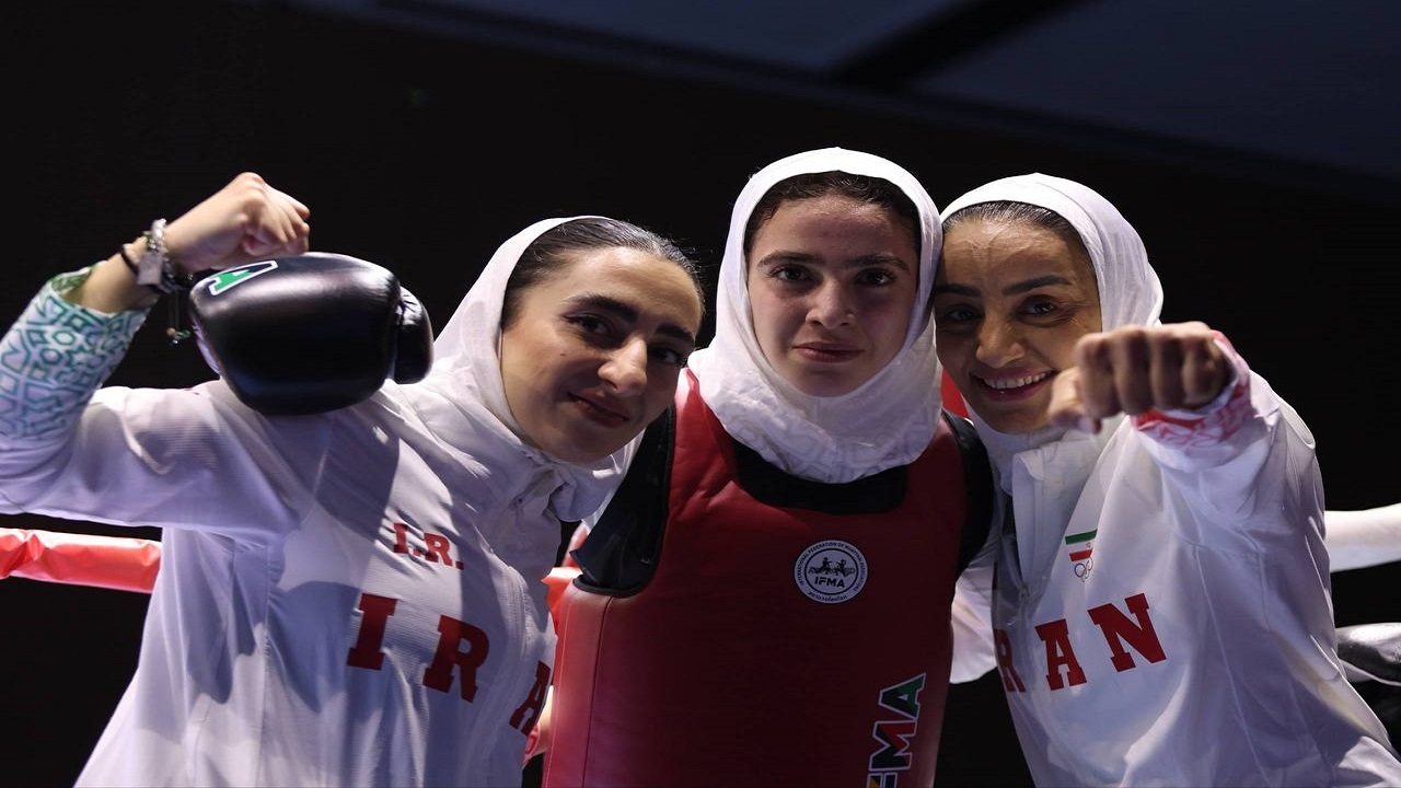 روژان بهنامی در موی تای کسب مدال روژان بهنامی در موی تای کسب مدال