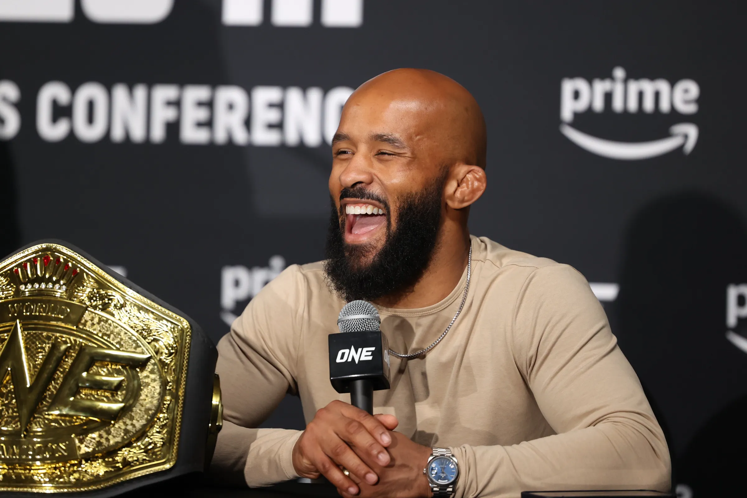 دیمیتریوس جانسون عکس ها