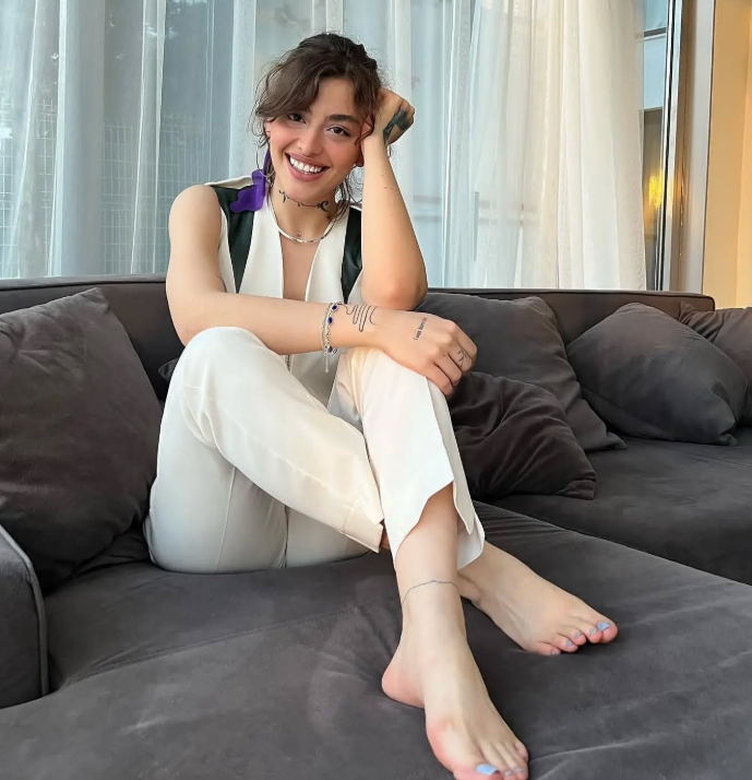 پوزیشن سکسی ریحانه پارسا