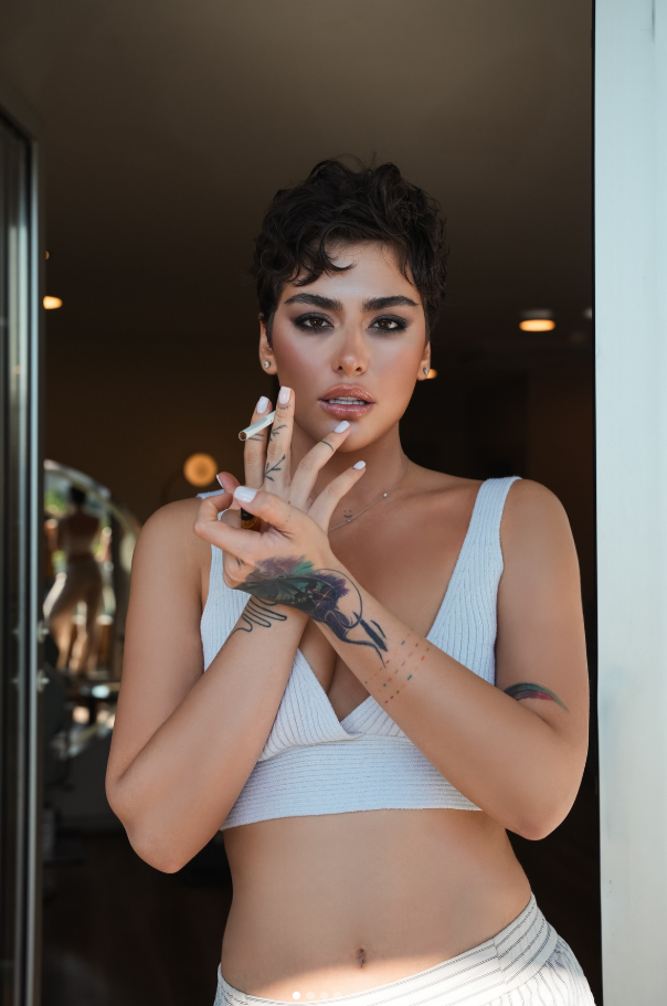 عکس ممه سکسی ریحانه پارسا