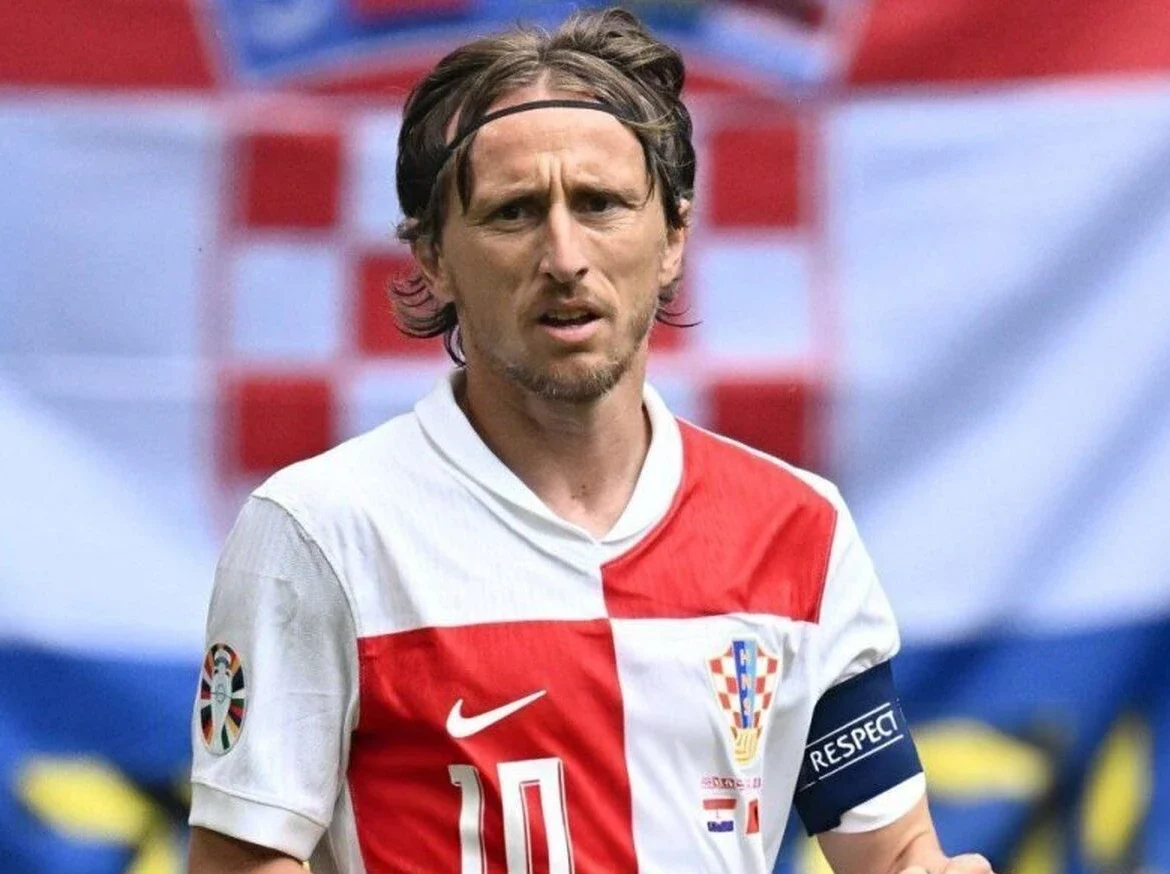 والپیپر لوکا مودریچ برای کامپیوتر