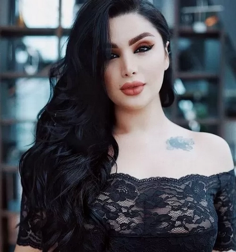 دنیا جهانبخت والپیپر