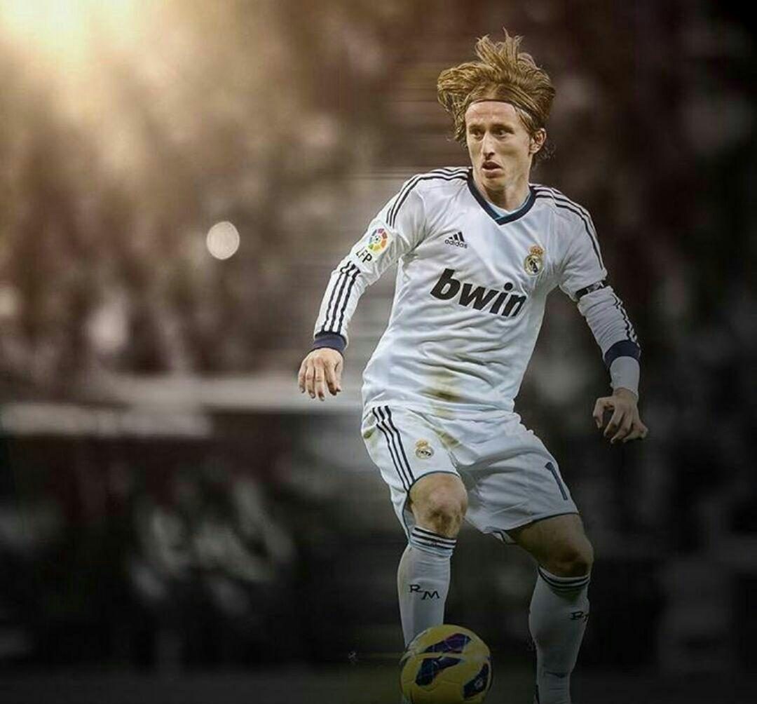 والپیپر لوکا مودریچ فوتبالی ۲۰۲۵